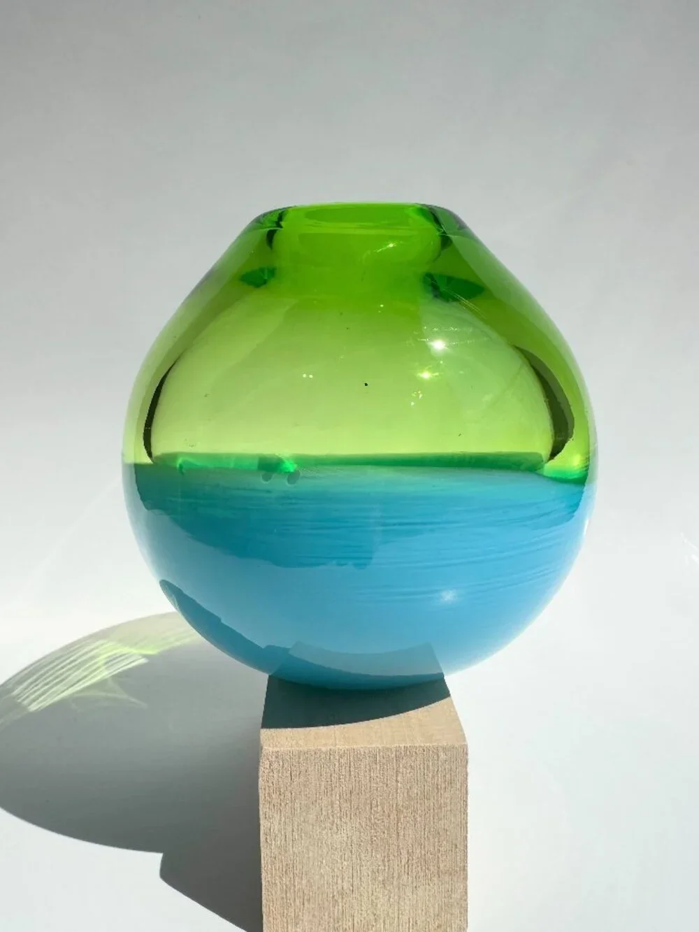 N/A beautiful round